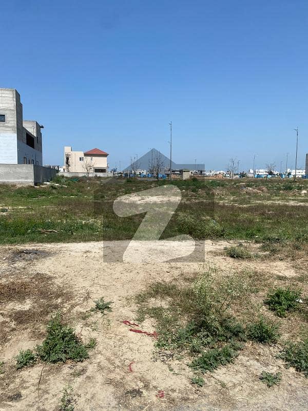 DP / Pole Clear Plot Near Mcdonald Phase7 Y Block For Sale