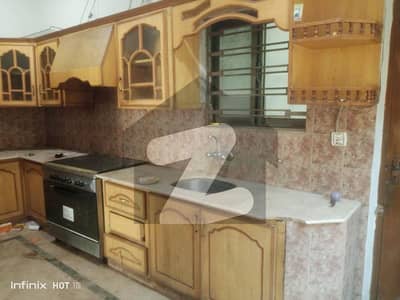 نیو لالہ زار راولپنڈی میں 5 کمروں کا 15 مرلہ مکان 1.1 لاکھ میں کرایہ پر دستیاب ہے۔