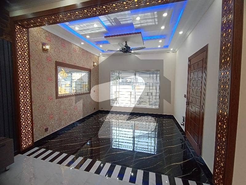 بحریہ ٹاؤن راولپنڈی راولپنڈی میں 3 کمروں کا 5 مرلہ مکان 2.35 کروڑ میں برائے فروخت۔