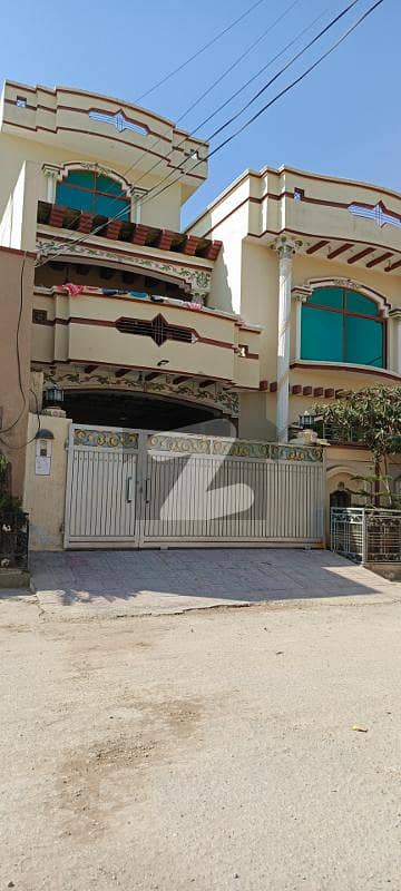 گلشنِ اقبال راولپنڈی میں 7 کمروں کا 10 مرلہ مکان 2.5 کروڑ میں برائے فروخت۔