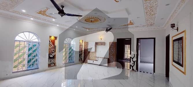 نشیمنِ اقبال فیز 2 نشیمنِ اقبال,لاہور میں 8 کمروں کا 1 کنال مکان 5.3 کروڑ میں برائے فروخت۔