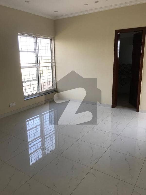 01 Kanal Portion For Rent In DHA Phase 8