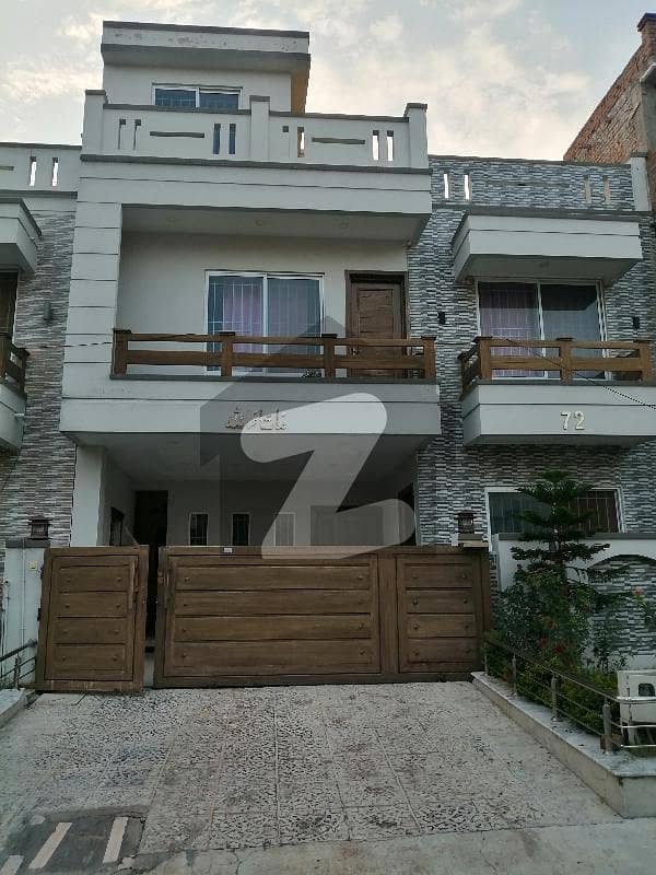 30x60 Beautifull House For Rent In G13