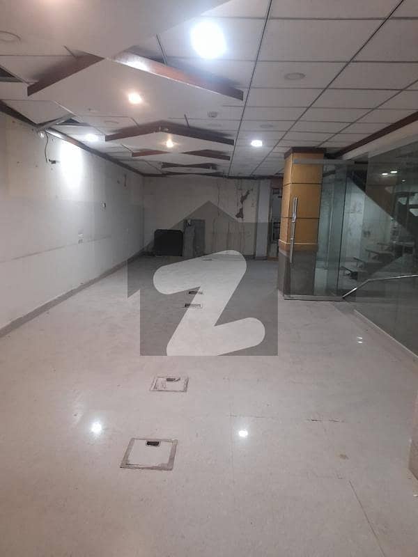 Commercial Market 2 Floor, On Main Chandni Chowk Commercial Market Road Ideal For Outlets, Brands, Banks, Office