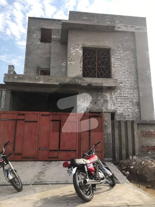 Grey Structure House Of 5 Marla Is Available For sale In Khayaban-e-Amin - Block M, Lahore