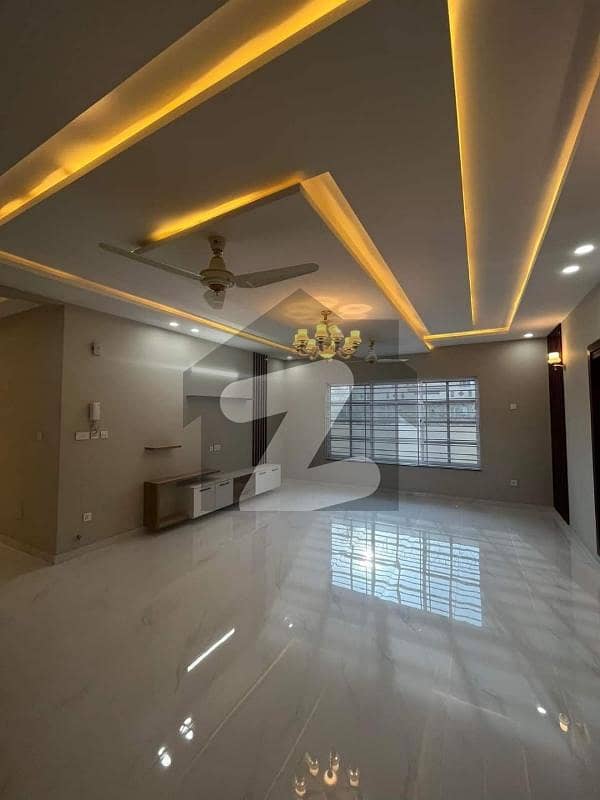 1 Kanal Upper Portion For Rent With Separate Entrance In G-13 Islamabad