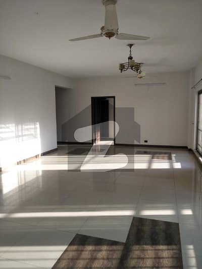 Elegant 4 BED FLAT FOR RENT IN ASKARI TOWER 1 DHA 2 ISLAMABAD