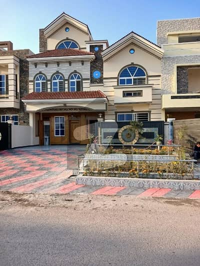 35x70 Brand New Sun Face Beautiful House Available For Sale in G-13 Islamabad