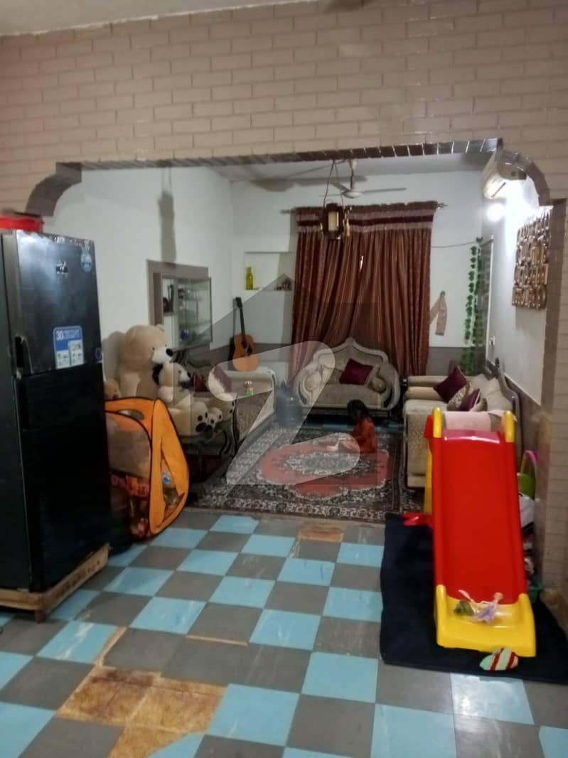 سبزہ زار سکیم لاہور میں 3 کمروں کا 5 مرلہ مکان 1.2 کروڑ میں برائے فروخت۔