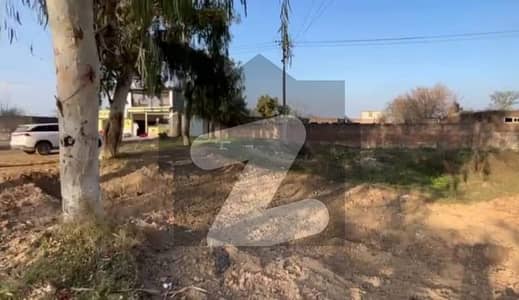 4 Side Wall Gate Commercial Plot For Sale