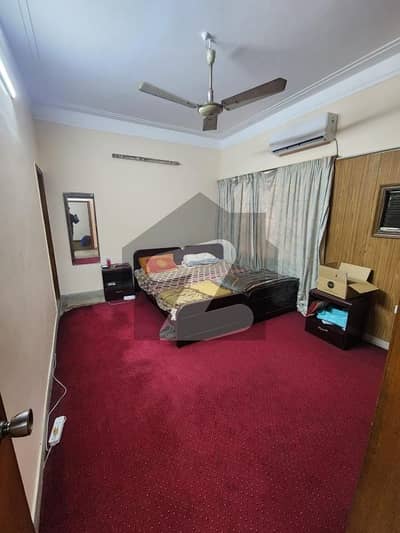 NO COMMISSION - DIRECT DEAL - 10 Marla Livable House In Tariq Block For Sale