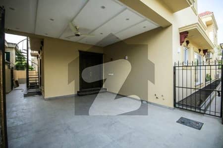 20 Marla Upper Portion For Rent in DHA Phase 3