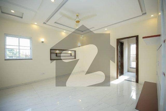ڈی ایچ اے فیز 3 ڈیفنس (ڈی ایچ اے),لاہور میں 3 کمروں کا 1 کنال بالائی پورشن 1.15 لاکھ میں کرایہ پر دستیاب ہے۔