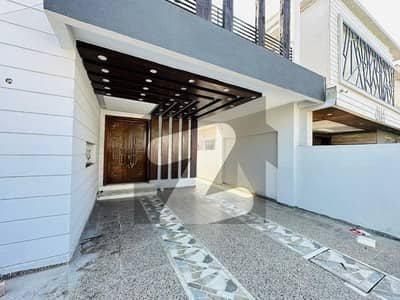 10 Marla House For Sale Hot Location Condition Brand New