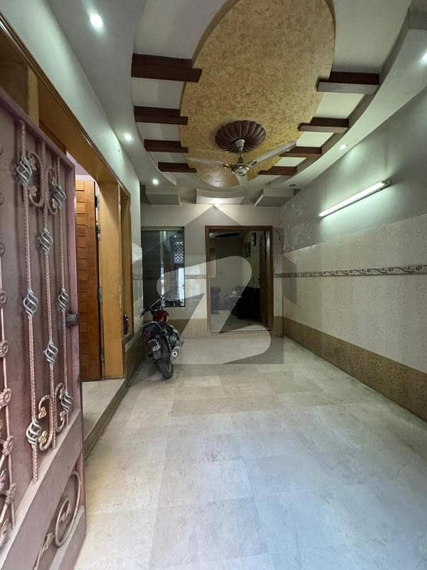 پیپلز کالونی گوجرانوالہ میں 5 کمروں کا 5 مرلہ مکان 2.3 کروڑ میں برائے فروخت۔