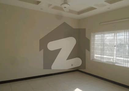 Prime Location 1250 Square Feet House In G-10/4 Is Best Option