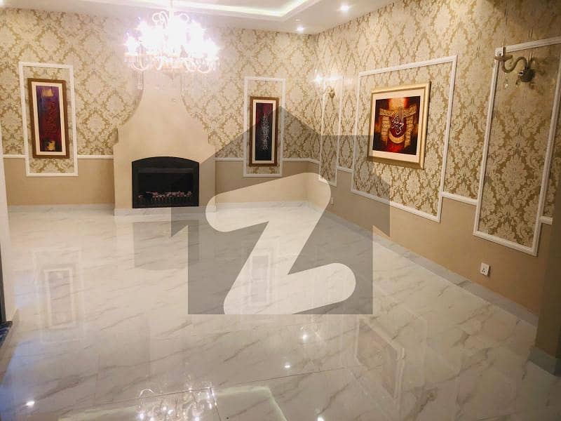 ڈی ایچ اے فیز 6 ڈیفنس (ڈی ایچ اے),لاہور میں 4 کمروں کا 5 مرلہ مکان 3.3 کروڑ میں برائے فروخت۔