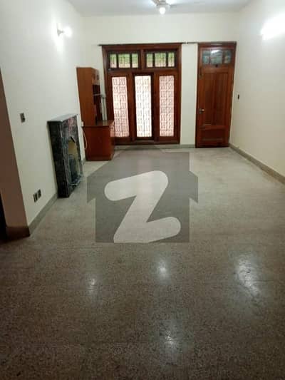 Upper Portion available in1 Kanal House for Rent in F-11/1