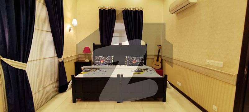 ڈی ایچ اے فیز 5 ڈیفنس (ڈی ایچ اے),لاہور میں 4 کمروں کا 1 کنال مکان 3.55 لاکھ میں کرایہ پر دستیاب ہے۔