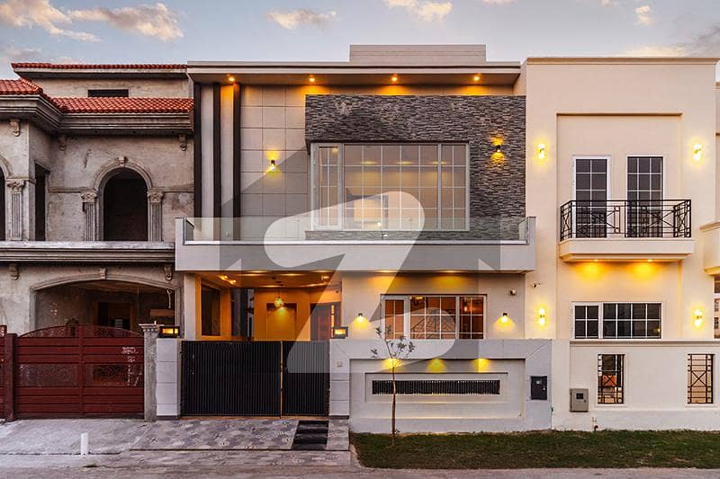 5 Marla Outstanding Modern Design For Rent In DHA Lahore