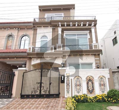 بینکرز کوآپریٹو ہاؤسنگ سوسائٹی لاہور میں 3 کمروں کا 5 مرلہ مکان 2.4 کروڑ میں برائے فروخت۔