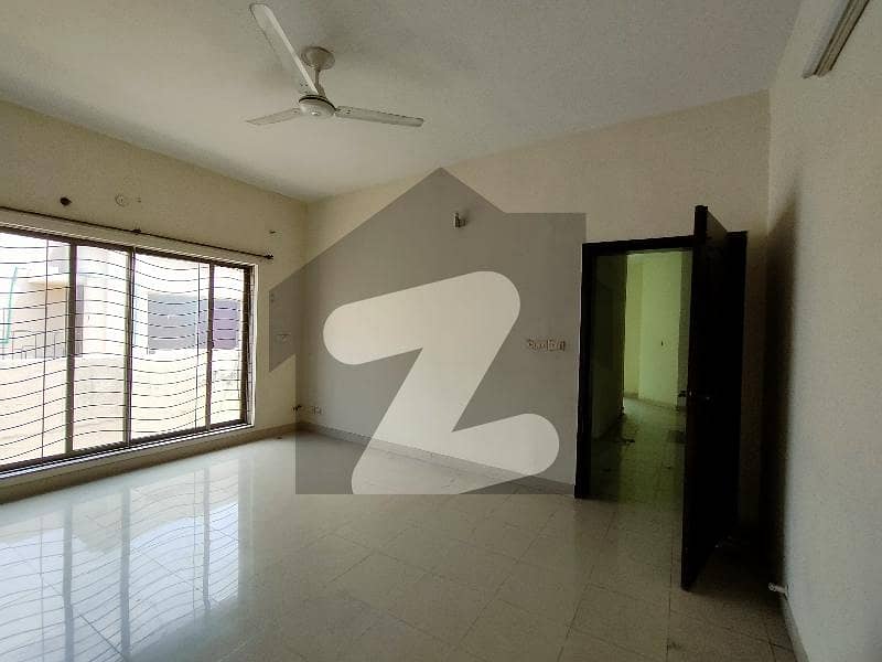 10 Marla 3 Bedroom'S House Available For Rent In Askari 10 Lahore Cantt