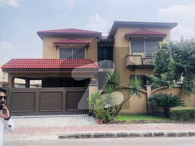 20 Marla House Available For Rent In Bahria Town