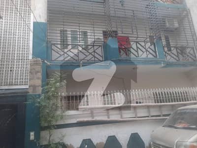 محمودآباد نمبر 2 محمود آباد,کراچی میں 8 کمروں کا 6 مرلہ مکان 3.8 کروڑ میں برائے فروخت۔