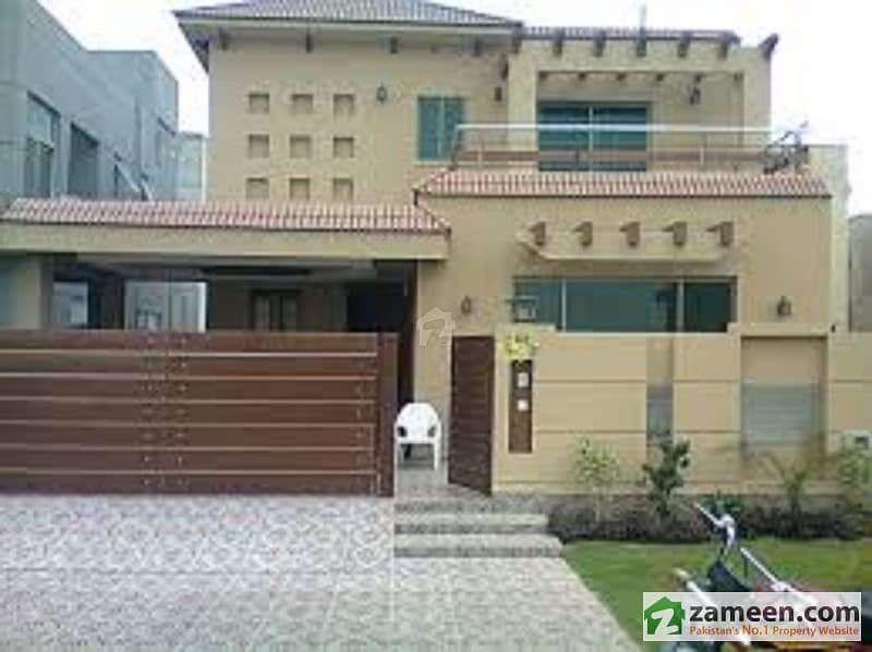 Double Story House having 4 bed is for rent in G-10, size 30x60
