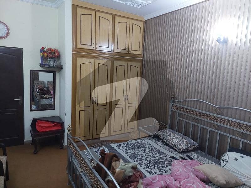 گلریز ہاؤسنگ سکیم راولپنڈی میں 5 کمروں کا 10 مرلہ مکان 2.85 کروڑ میں برائے فروخت۔