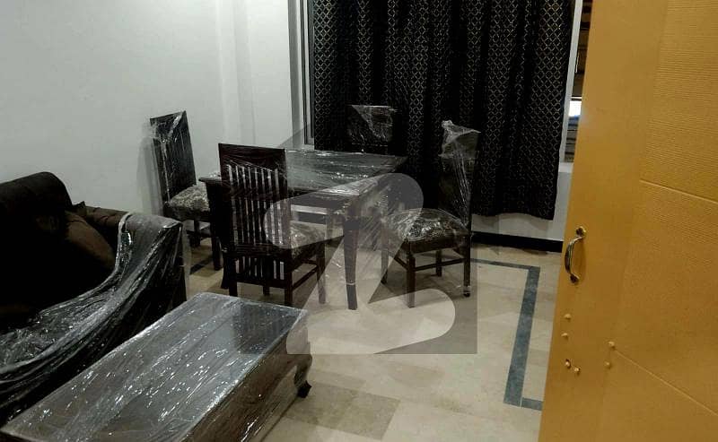 Luxurious Fully Furnished Studio Bedroom Apartments in Pakistan town