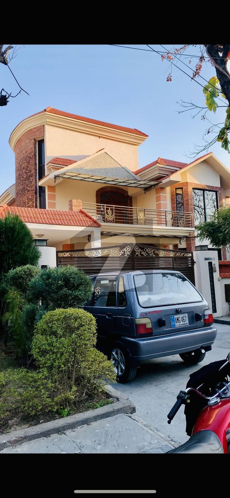 F. 8/3 House 50/80=444 Sq. Yard Margalla Face Available For Sale