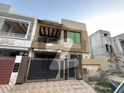 5 Marla beautiful house upper portion for rent in bahria orchard C block