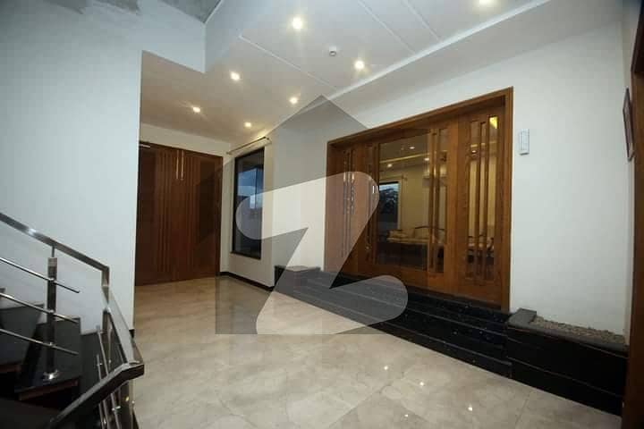 One Kanal Slightly Used House For Sale In DHA Phase 4