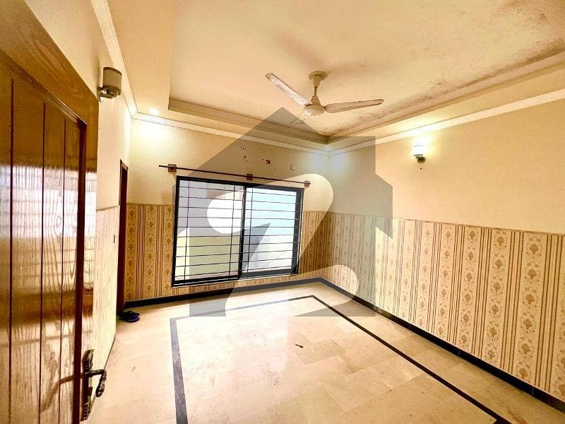 8 MARLA UPPER PORTION HOUSE FOR RENT MULTI F-17 ISLAMABAD ALL FACILITY AVAILABLE