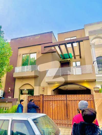 Luxurious 5 Marla Brand New House For Sale In AA Block, Bahria Town Lahore