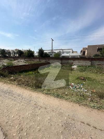 علامہ اقبال ٹاؤن گوجرانوالہ میں 5 مرلہ رہائشی پلاٹ 45.0 لاکھ میں برائے فروخت۔