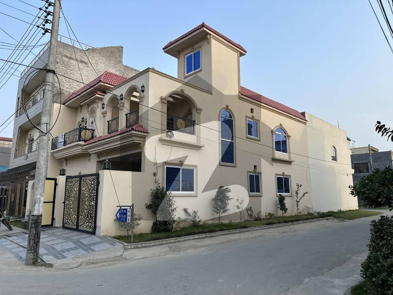 DANISH ASSOCIATES AND BUILDERS 
1680 Square Feet House Available In Bismillah Housing Scheme For sale