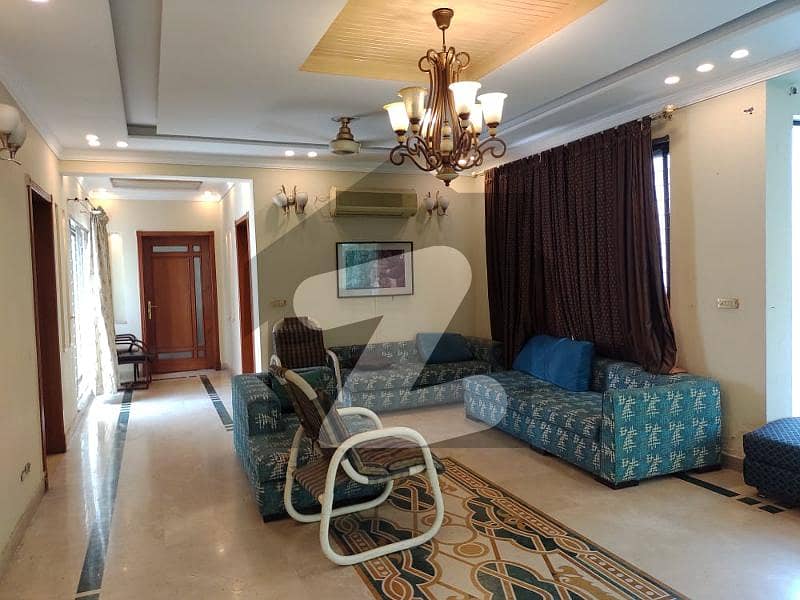 ڈی ایچ اے فیز 5 ڈیفنس (ڈی ایچ اے),لاہور میں 5 کمروں کا 1 کنال مکان 3.35 لاکھ میں کرایہ پر دستیاب ہے۔