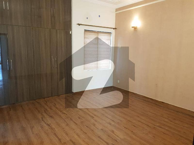 ڈی ایچ اے فیز 3 ڈیفنس (ڈی ایچ اے),لاہور میں 3 کمروں کا 5 مرلہ مکان 95.0 ہزار میں کرایہ پر دستیاب ہے۔