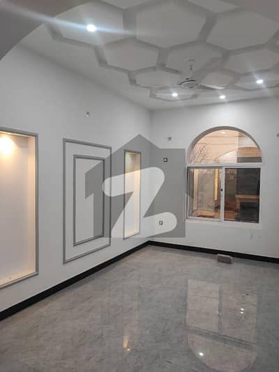 آئی ۔ 14 اسلام آباد میں 5 کمروں کا 6 مرلہ مکان 2.9 کروڑ میں برائے فروخت۔