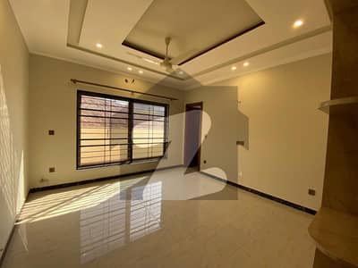 BRAND NEW 10 MARLA BEAUTIFUL HOUSE IN SECTOR N BAHRIA ENCLAVE ISLAMABAD