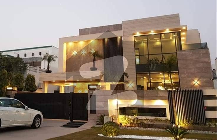 ڈی ایچ اے فیز 6 - بلاک جے فیز 6,ڈیفنس (ڈی ایچ اے),لاہور میں 5 کمروں کا 1 کنال مکان 9.4 کروڑ میں برائے فروخت۔
