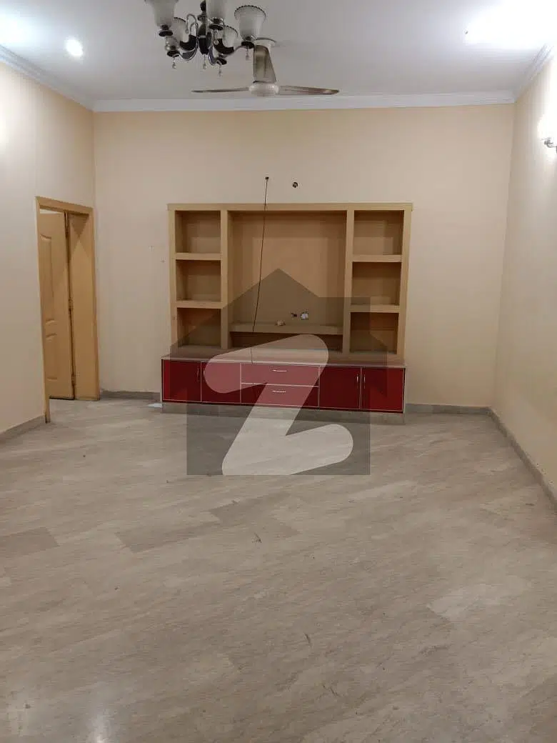 1 Kanal Upper Portion For Rent in NFC