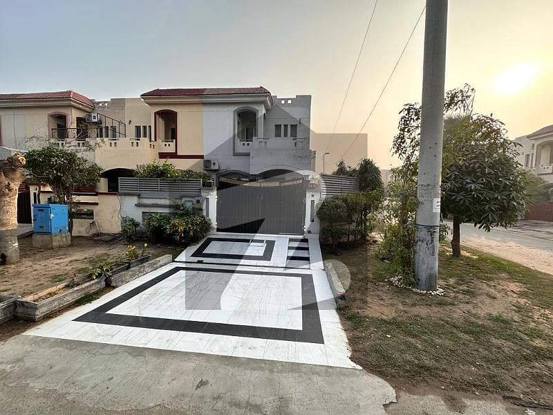 Corner 7 Marla House For Sale In Paragon City Lahore