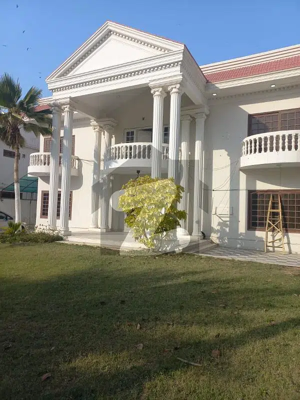 Get on Rent A 1000 Yard Beautiful Bungalow On A Prime Location of DHA Phase 5