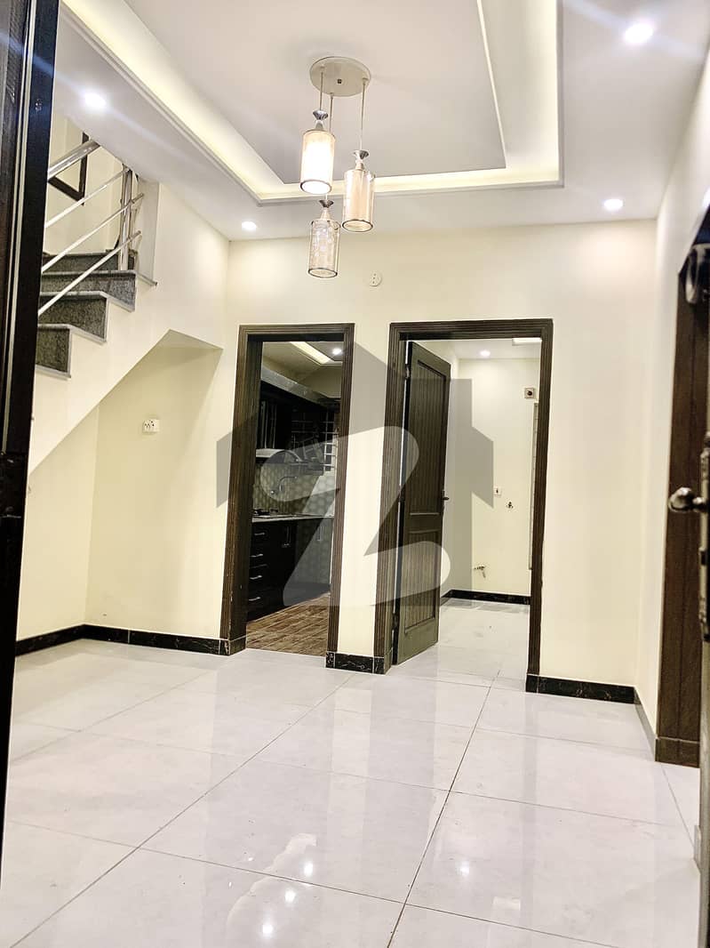 ڈی ۔ 12 اسلام آباد میں 4 کمروں کا 4 مرلہ مکان 1.2 لاکھ میں کرایہ پر دستیاب ہے۔