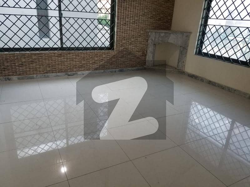 بنی گالہ اسلام آباد میں 5 کمروں کا 1 کنال مکان 5.5 کروڑ میں برائے فروخت۔ بنی گالہ اسلام آباد میں 5 کمروں کا 1 کنال مکان 5.5 کروڑ میں برائے فروخت۔