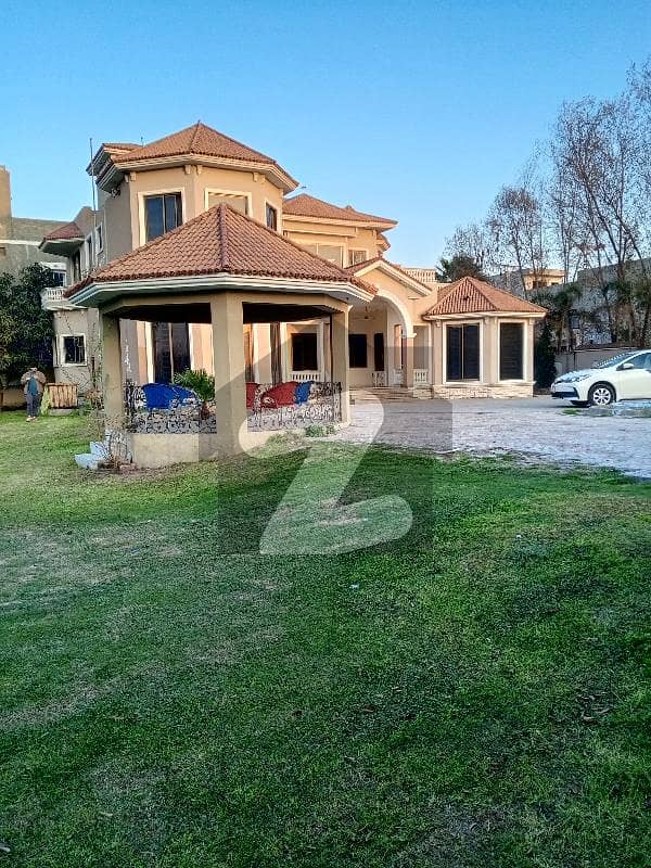 بیدیاں روڈ لاہور میں 5 کمروں کا 5 کنال فارم ہاؤس 5.5 کروڑ میں برائے فروخت۔ بیدیاں روڈ لاہور میں 5 کمروں کا 5 کنال فارم ہاؤس 5.5 کروڑ میں برائے فروخت۔