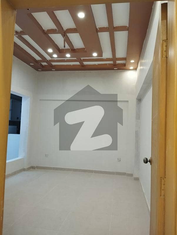 *FOR RENT* 3BED DD | 240 SQYARDS | PORTION | 2nd Floor With Roof | | With Great Ventilation No Issue Of Sweet Water NORTH NAZAMBAD BLOCK H